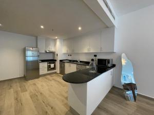 Deluxe 1 Bedroom Apartment - Elite Residence Dubai Marina - Sea View