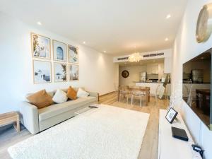 Deluxe 1 Bedroom Apartment - Elite Residence Dubai Marina - Sea View
