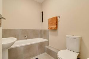 GroundEazy beside Mall of Africa