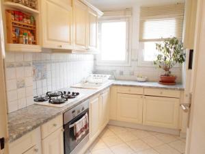 Appartements GRAND PARIS, private parking, balcony and metro, 24 hours self checking : photos des chambres