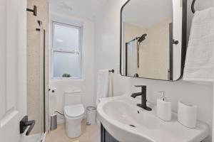 Jersey City Monthly Boutique 20 Min to NYC