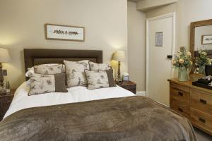 Double Room room in Falcon Manor Hotel