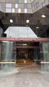 Wsp quiet apartment in CBD with free parking