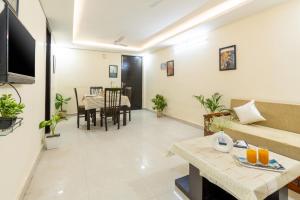 Homlee-Jumbo 1BHK-2AC-Kitchen-Lift-Parking-Tapovan