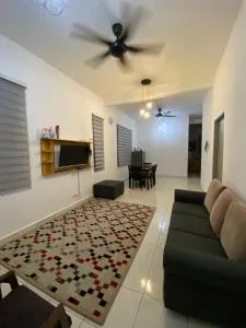 Razumi's Homestay - Kampung Guar Musang