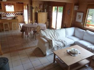 Chalets Sejour en famille dans un chalet cosy! : photos des chambres