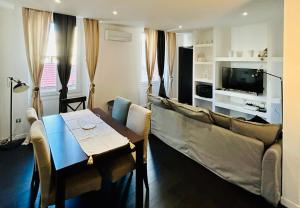 Agréable T2 rénové, Cannes centre, Suquet, plages