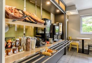 Hotels B&B HOTEL Montpellier 1 : photos des chambres