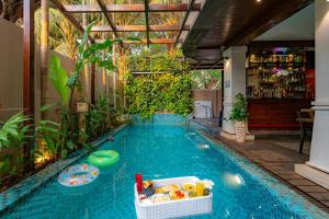 Riva Gold Coast