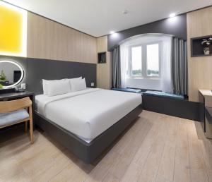 Viet Lotus Saigon Hotel