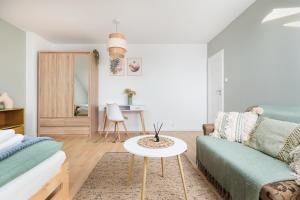 Pastel Grove Suite - by Upstairs