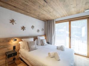 Chalets Chalet de luxe familial avec piscine et sauna, proche des pistes et commodites a Courchevel Le Praz - FR-1-568-37 : photos des chambres
