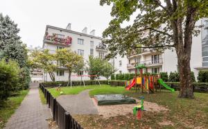 Plac Wilsona Comfy Apartment by BookingHost