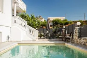 Modern Sea-view 3-bedroom apartment w private pool - Kamára