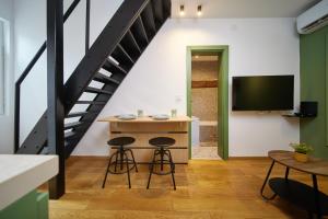 Modern Living Apts - Cozy loft in the city center