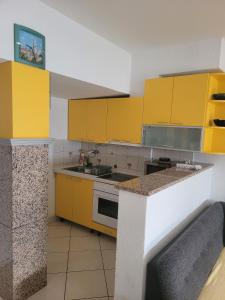 Apartments with parking space Sutivan, Brac - 5629