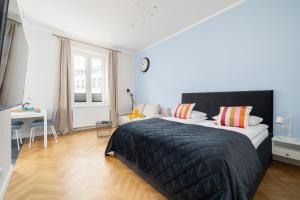 Modern Studio Kazimierz for 4 Guests only 1 km to Wawel Castle by Renters