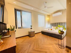 Bedchambers Stay nearCitywalk, Saket
