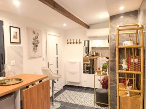 Appartements Exquisite tiny house with garden and air con - between Paris-Disneyland - 3mins from train station : photos des chambres