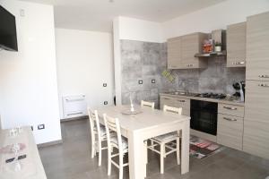 Al civico 5 - Mondern Apartments & Suite!