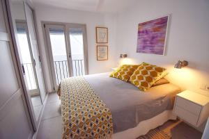 La Orza, Frigiliana Luxury center townhouse with pool and parking HansOnHoliday Rentals