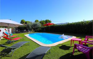 Gorgeous Home In Lussas With Wifi