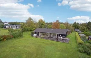 Three-Bedroom Holiday Home In Ebeltoft - Femmøller