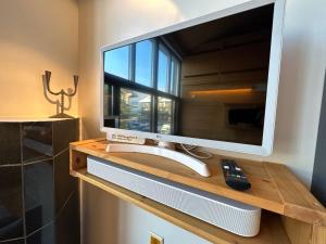 HolySuites 2 - Ski-in and out apartment in the middle of ski slopes in Pyhä