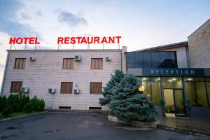 Continental Hotel Complex