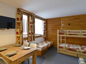 Studio chaleureux 34 pers. au cœur des pistes - FR-1-181-2132