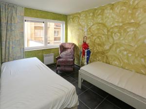 Sleek Stay by the Sea