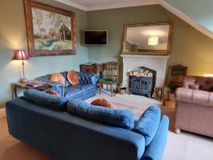 Stunning 5BR Royal Mile Penthouse