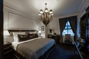 Premium Room room in Schlosshotel Berlin by Patrick Hellmann