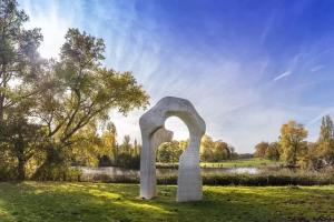 Central Stunning 2BR Flat w2 Patio in Kensington