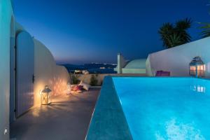 Black Diamond Suites Santorini Greece