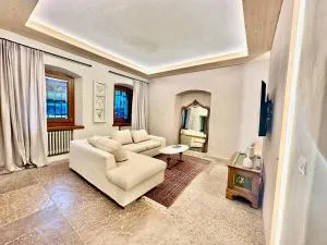 Historic lakeside villa w/ majestic Tre Cime views - Cima Gogna