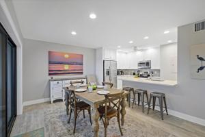 Garden unit with pool, grills and beach access