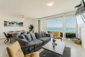 BLUE DREAM Beachfront 2 BDR by Casa Paraiso - Puerto Juárez