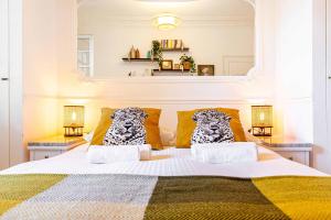 Grand & Classy Apartment with Private Garden, Villa des Ammonites