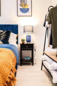 High End London Flat Close to Station - 10mins to Central London