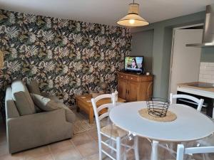 Appartements Le cours Donville, appart neuf a 100m de la mer : photos des chambres