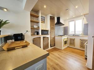 Appartements Le Phare - Plage & Vue Mer Panoramique : photos des chambres