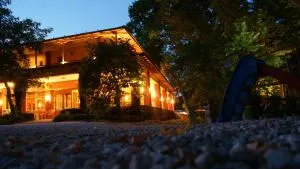 Ξενοδοχείο Το Νησί της Μαργαρίτας (Margaret's Island Hotel)