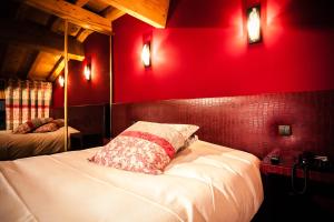 Hotels Les Ecuries de la Tour : photos des chambres