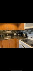 1 bed apt. A BLOCK FROM THE BEACH