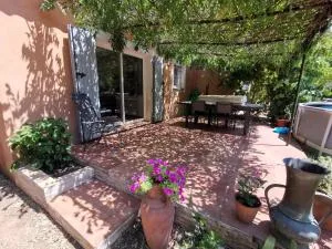 T2 indépendant terrasse et piscine au calme Var sud de la France - Flassans-sur-Issole