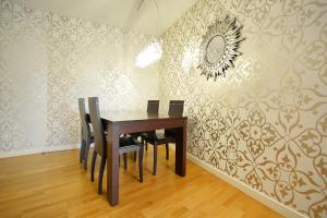 GALIHOST - Piso con parking en pleno centro de Cambados