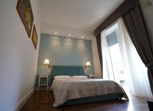 Wake up in Naples