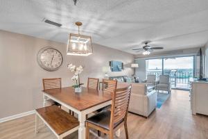 Pet-friendly 2-bed Condo With Amazing Waterfront Views