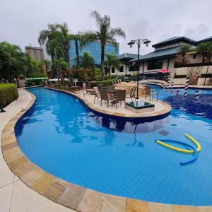 Suíte ampla no melhor da Barra da Tijuca